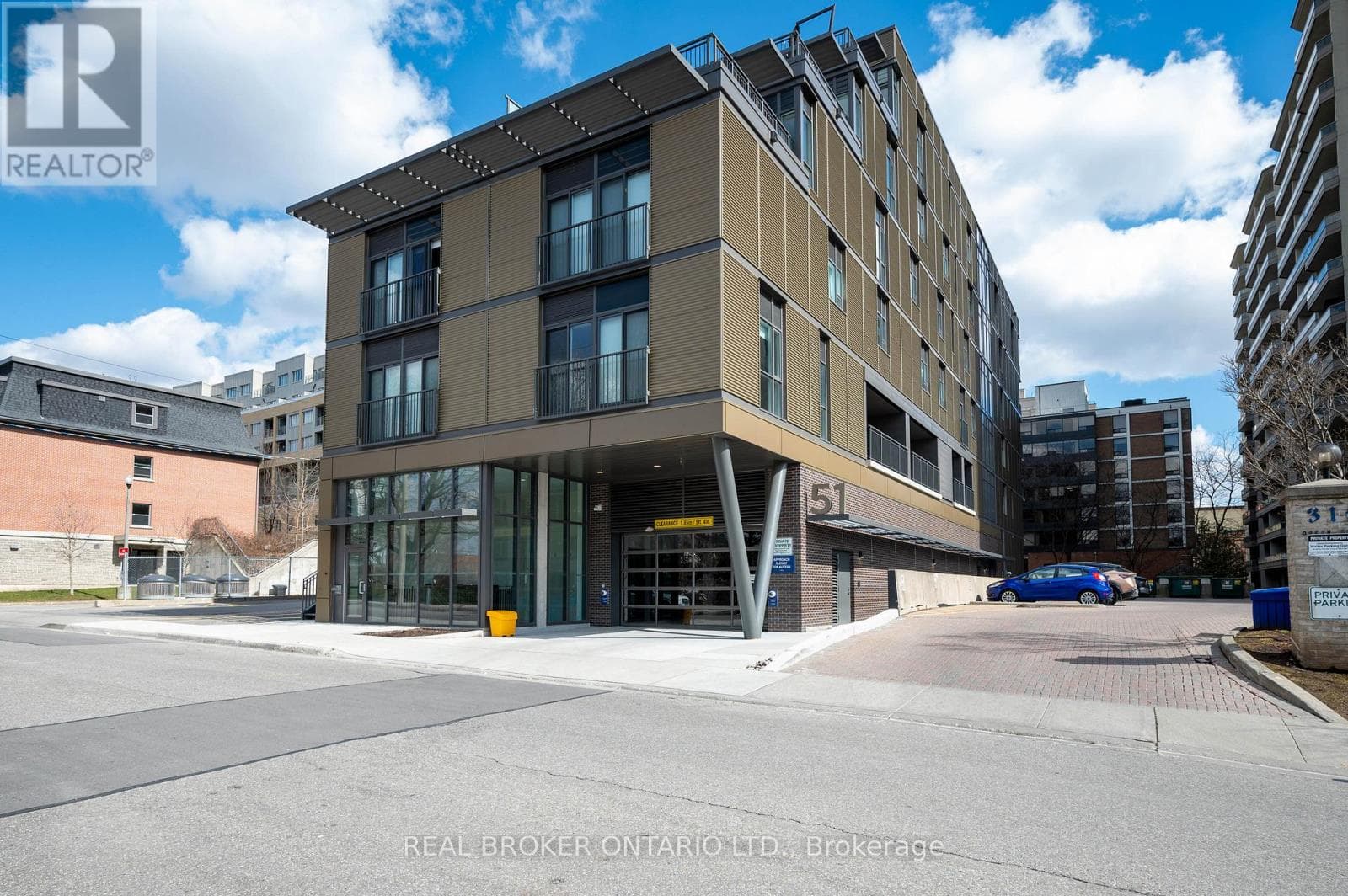 207 - 51 DAVID STREET — photo 2