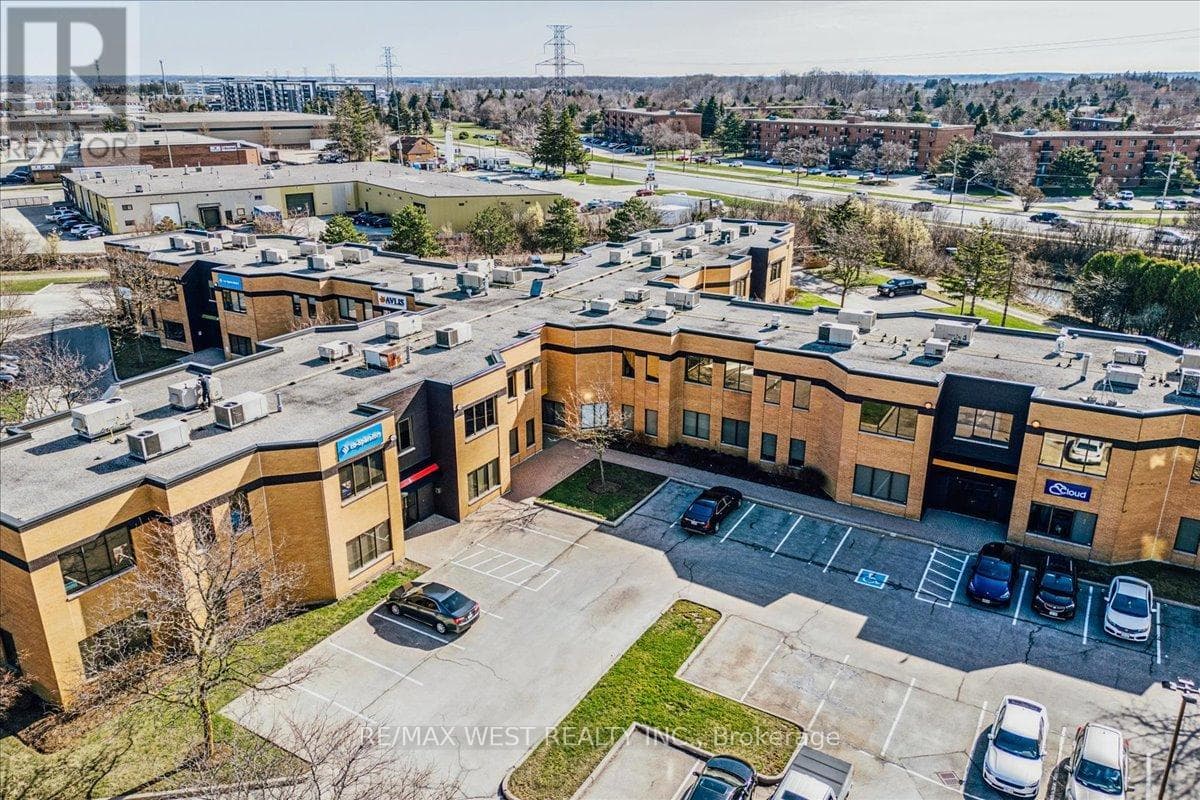 J202 - 155 FROBISHER DRIVE — photo 2