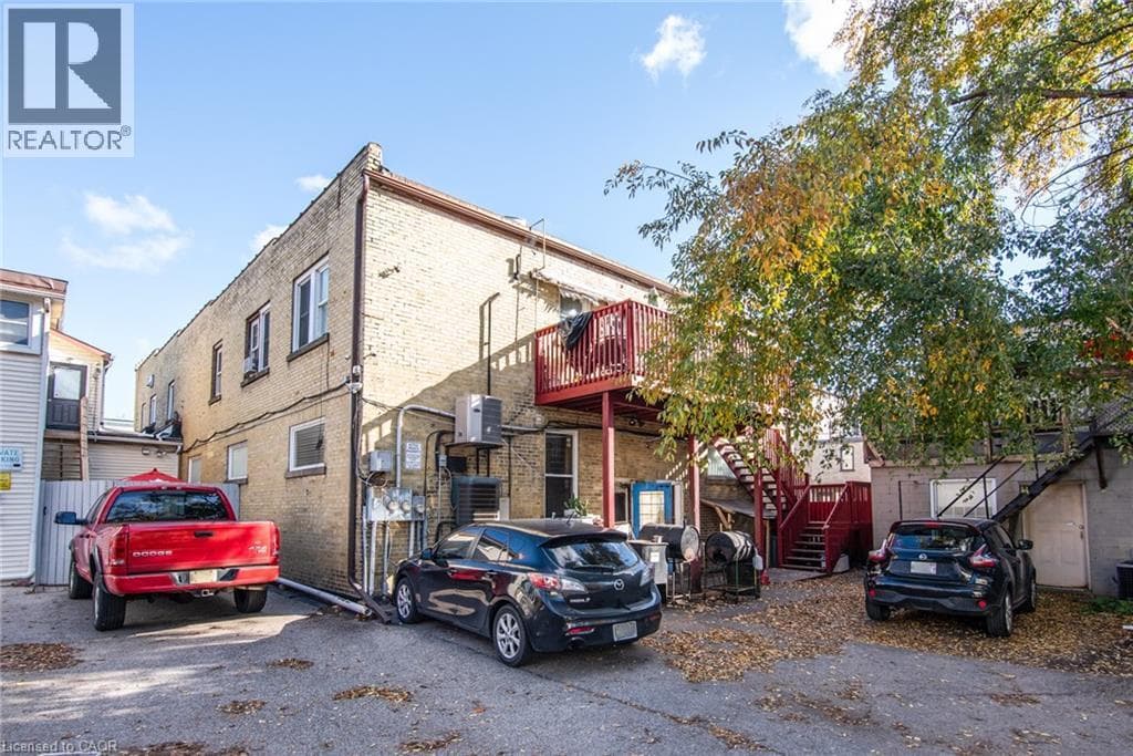 660 KING Street E — photo 2