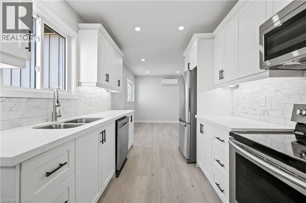 1180 UNION Street — photo 2