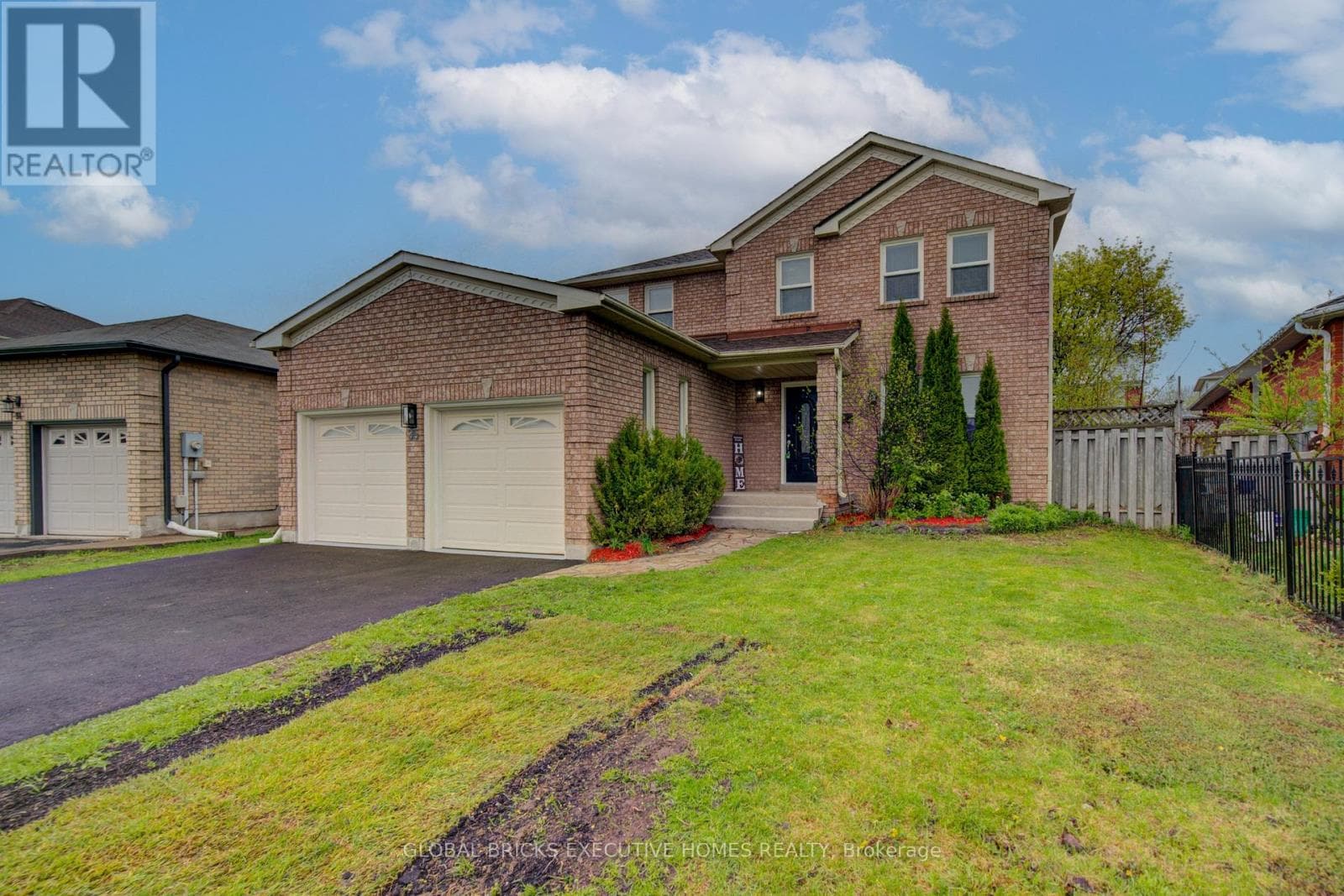 35 ATTWOOD DRIVE — photo 1