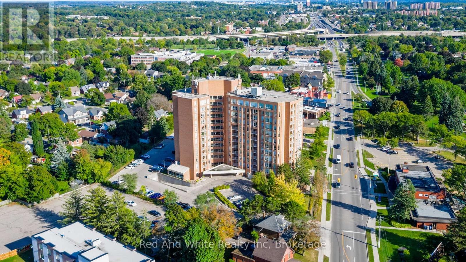 802 - 1414 KING STREET E — photo 1