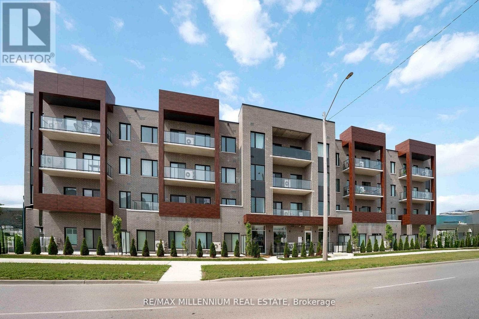 306 - 408 DUNDAS STREET S — photo 1