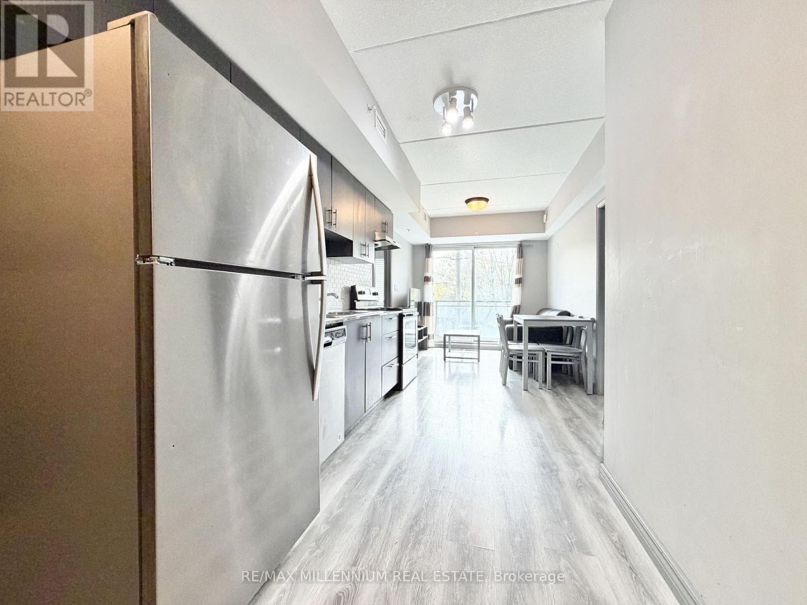 F210 - 275 LARCH STREET — photo 2