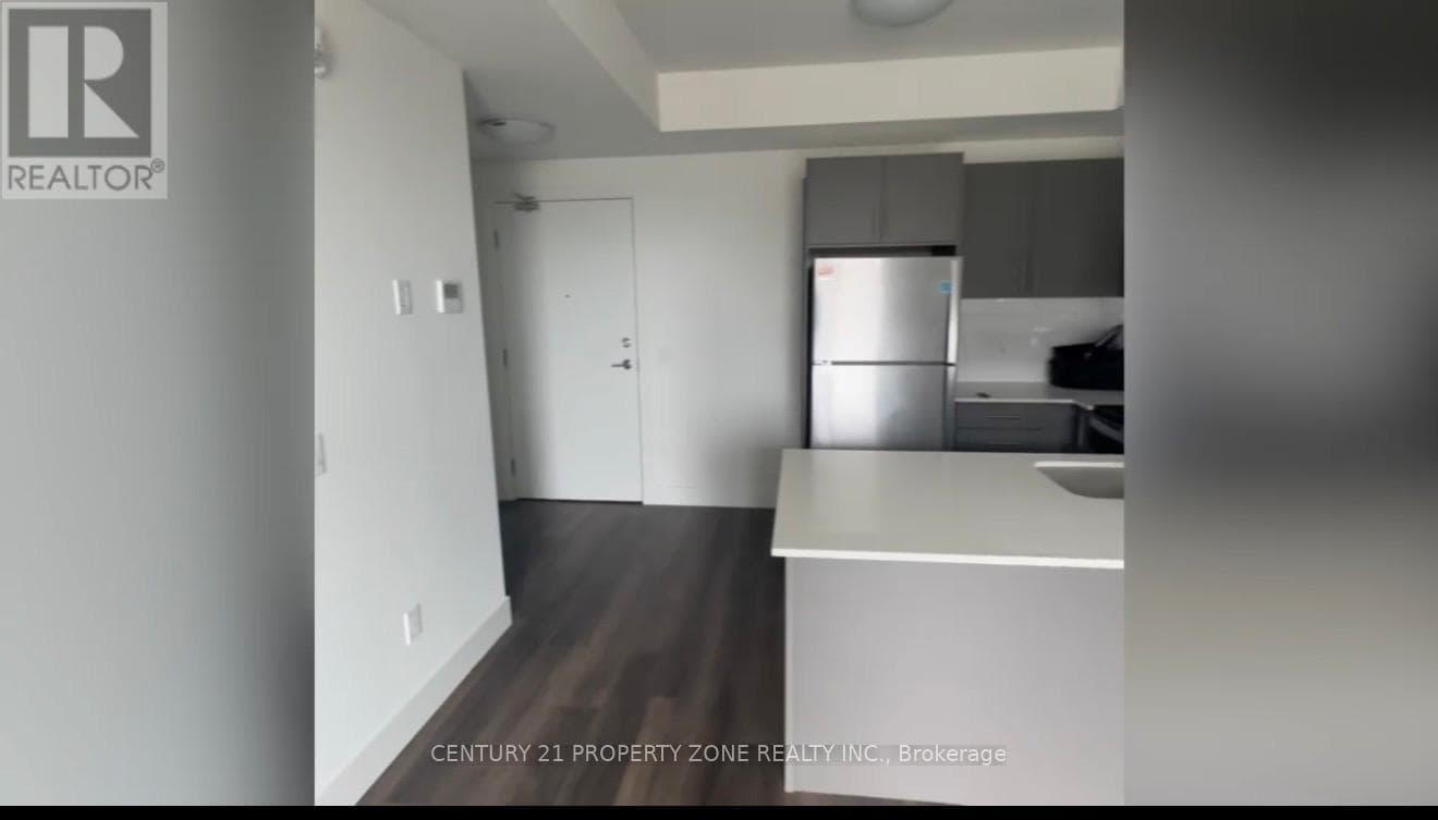 515 - 103 ROGER STREET — photo 3