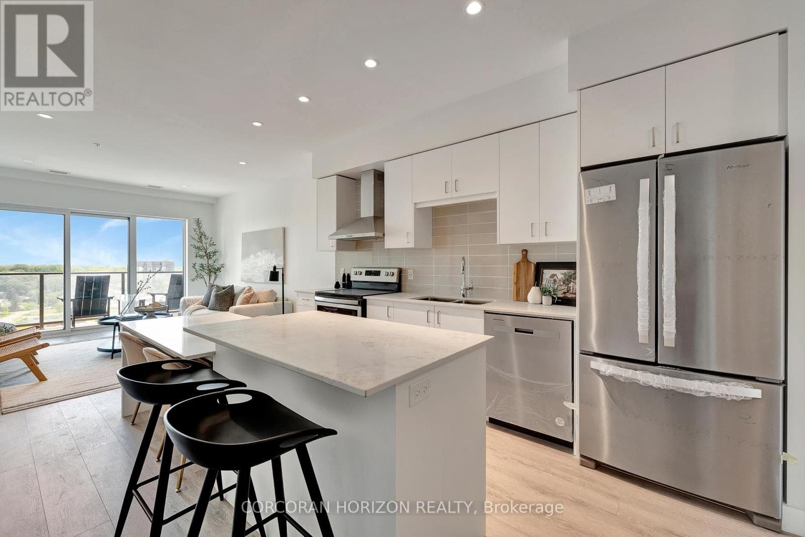 1511 - 15 GLEBE STREET — photo 1