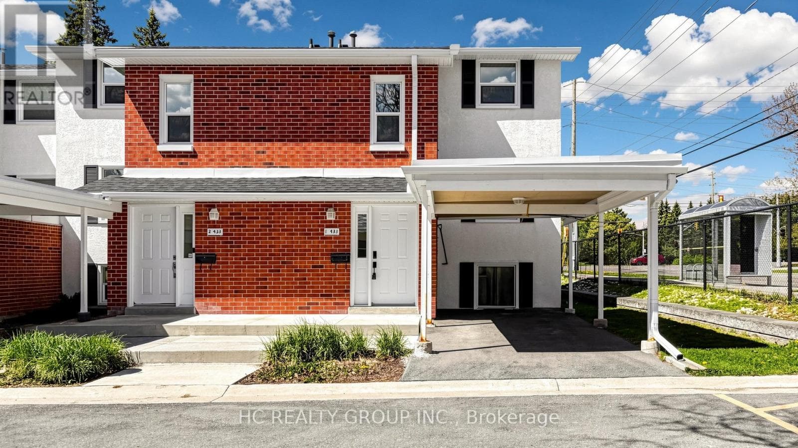 1 - 433 KEATS WAY — photo 1