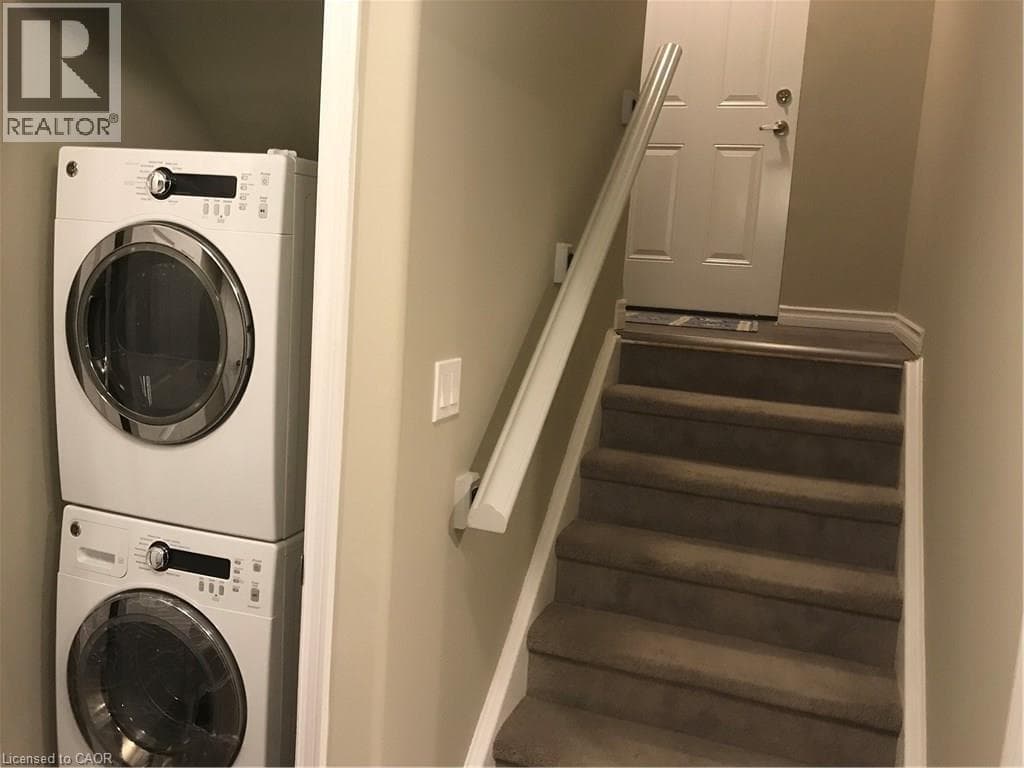 102 ELMBANK. Trail Unit# 2 — photo 3