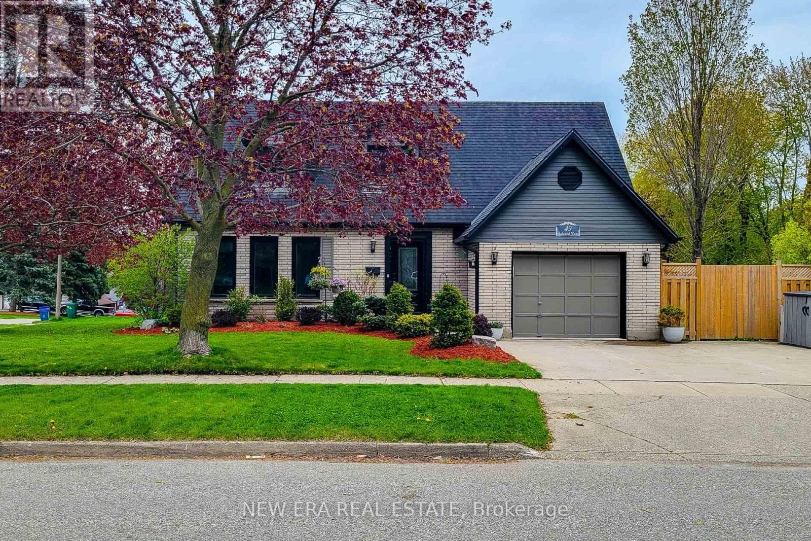 49 ASHWOOD DRIVE — photo 2