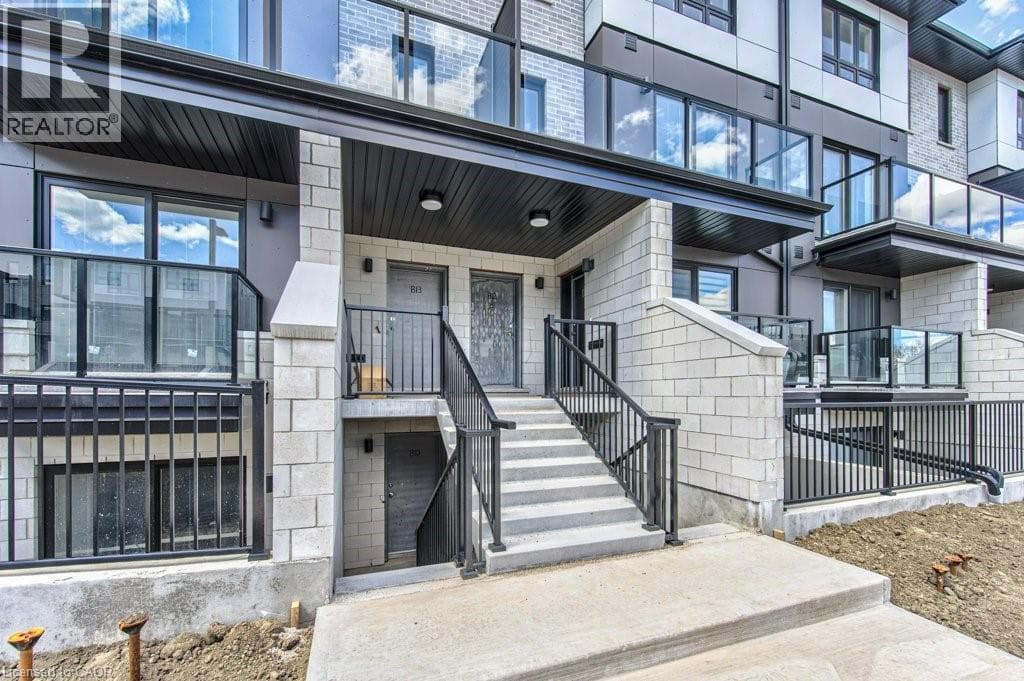 410 NORTHFIELD Drive Unit# B11 — photo 2