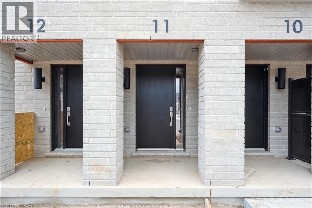 15 STAUFFER WOODS Trail Unit# C11 — photo 2