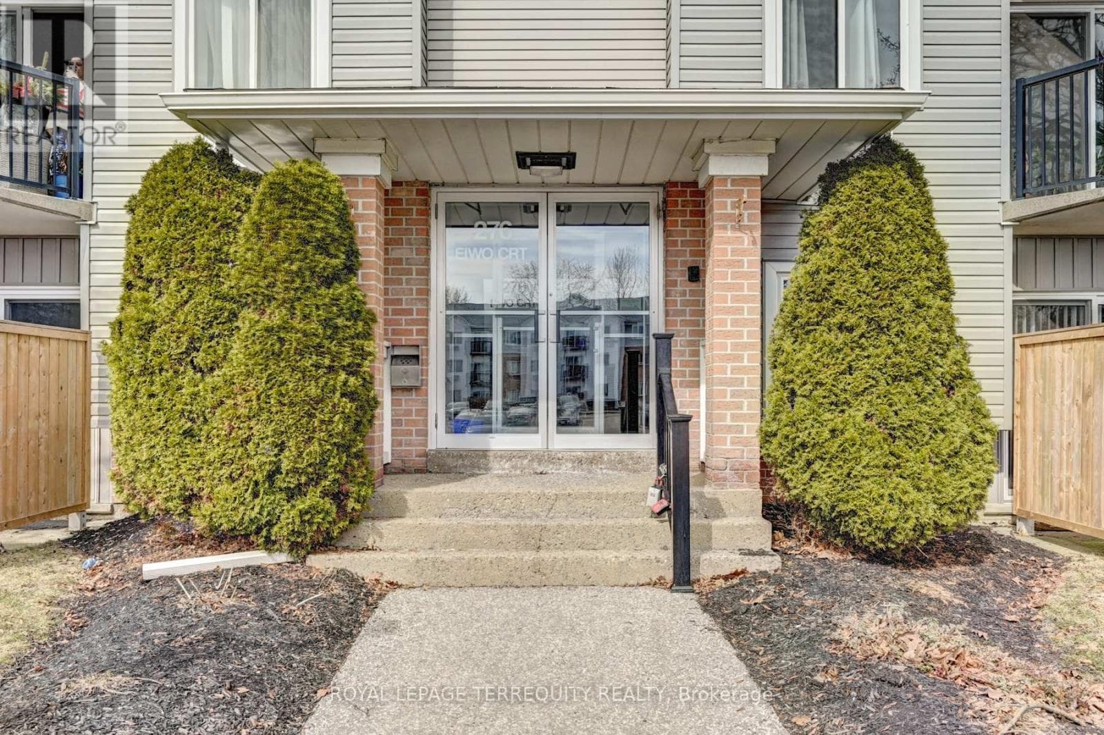 307 - 276 EIWO COURT — photo 1
