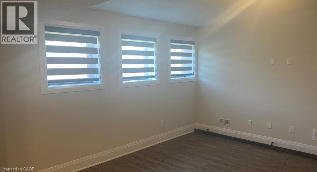 38 FALCONRIDGE Drive Unit# #LOWER — photo 3