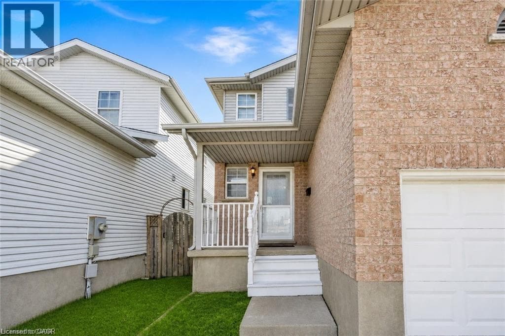 425 ERINBROOK Drive — photo 3
