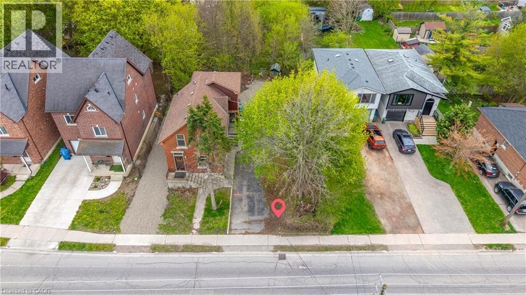 121 ELIZABETH Street — photo 1