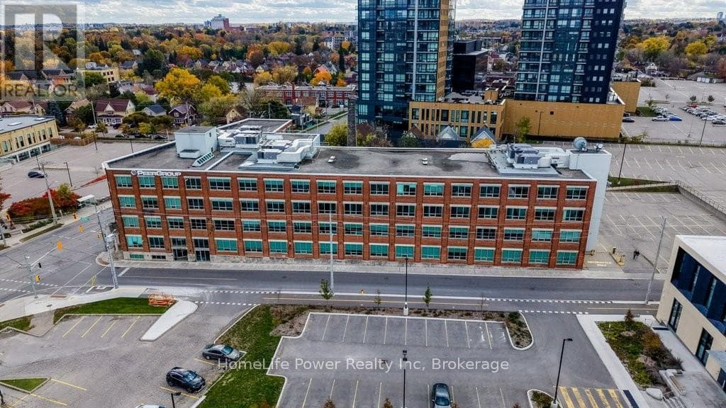 300 - 72 VICTORIA STREET S — photo 2