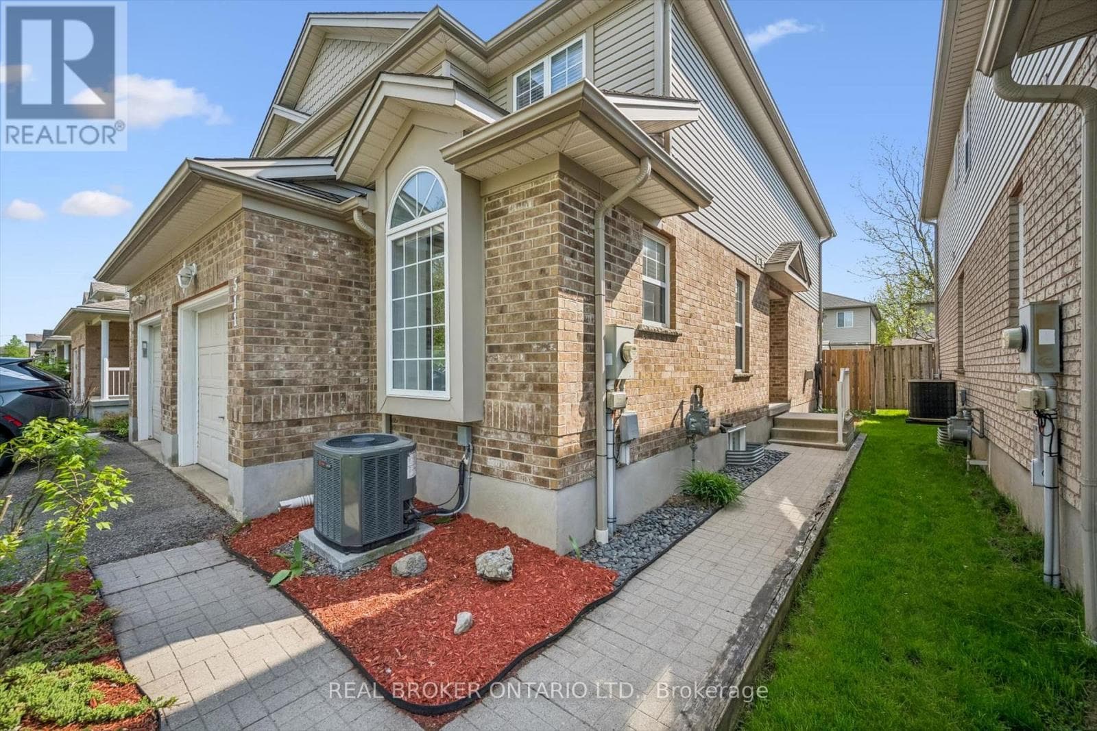 511 DANSBURY DRIVE — photo 3