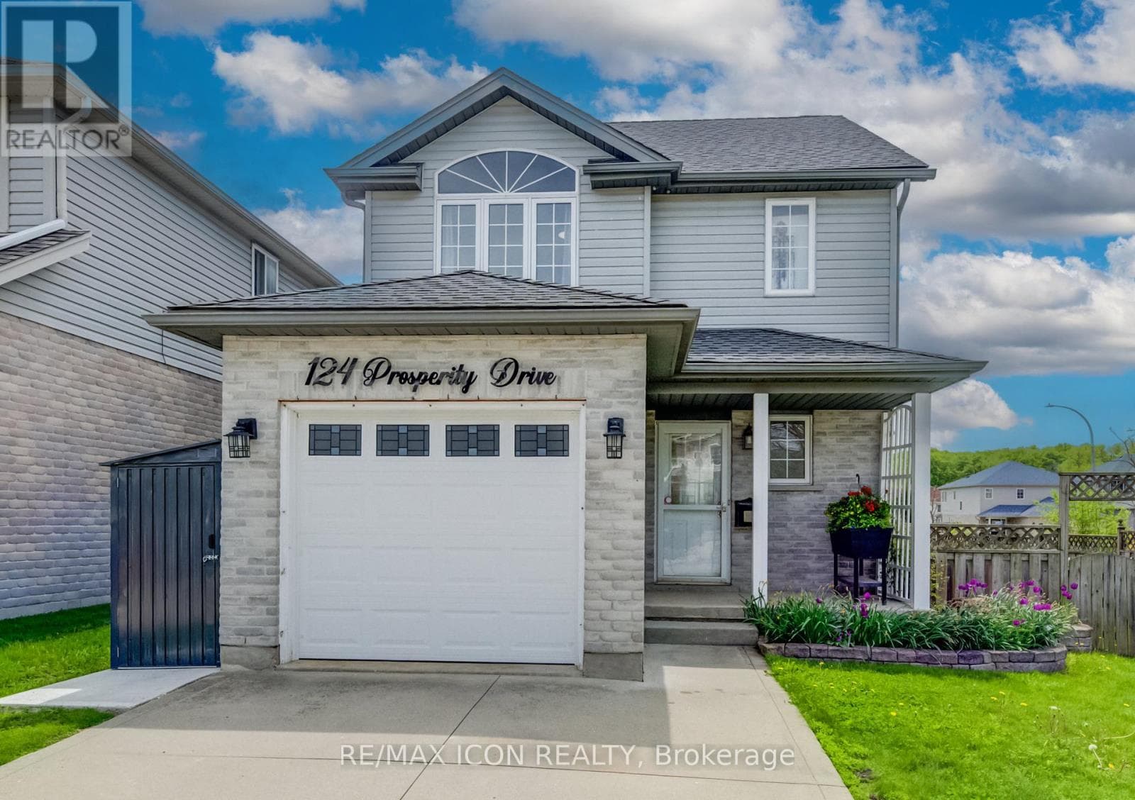 124 PROSPERITY DRIVE — photo 1