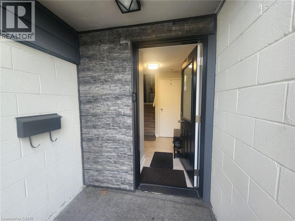 135 CHALMERS Street S Unit# 72 — photo 2