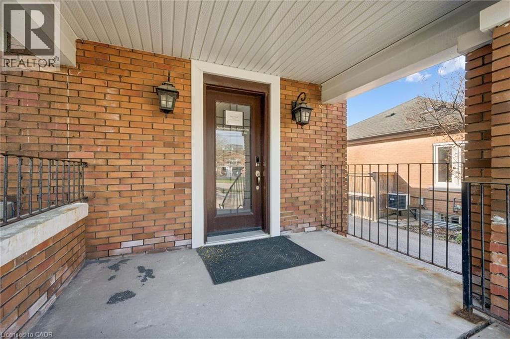 67 BRIDGEPORT Road E — photo 3