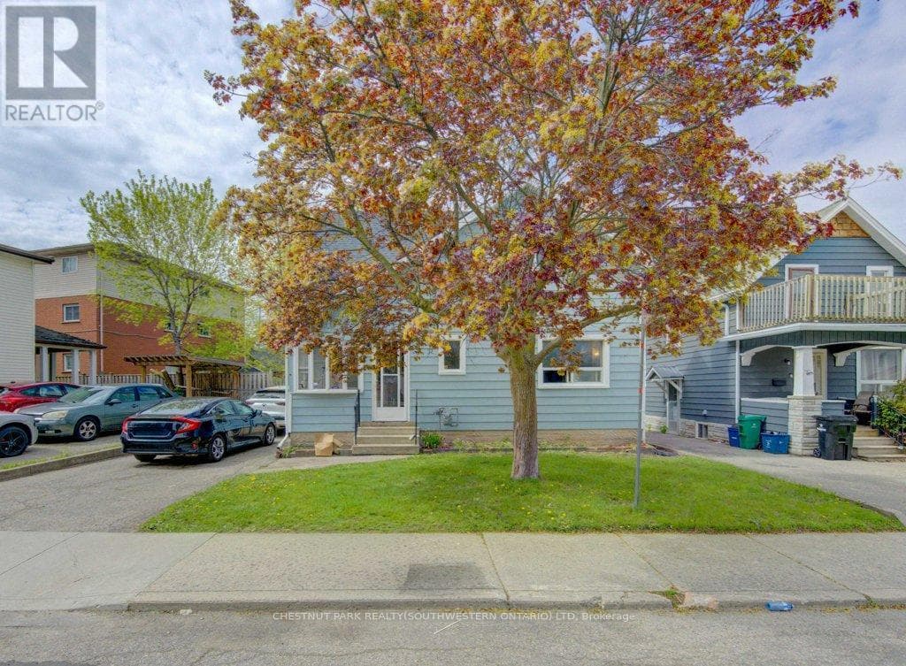 8 MARSHALL STREET — photo 2
