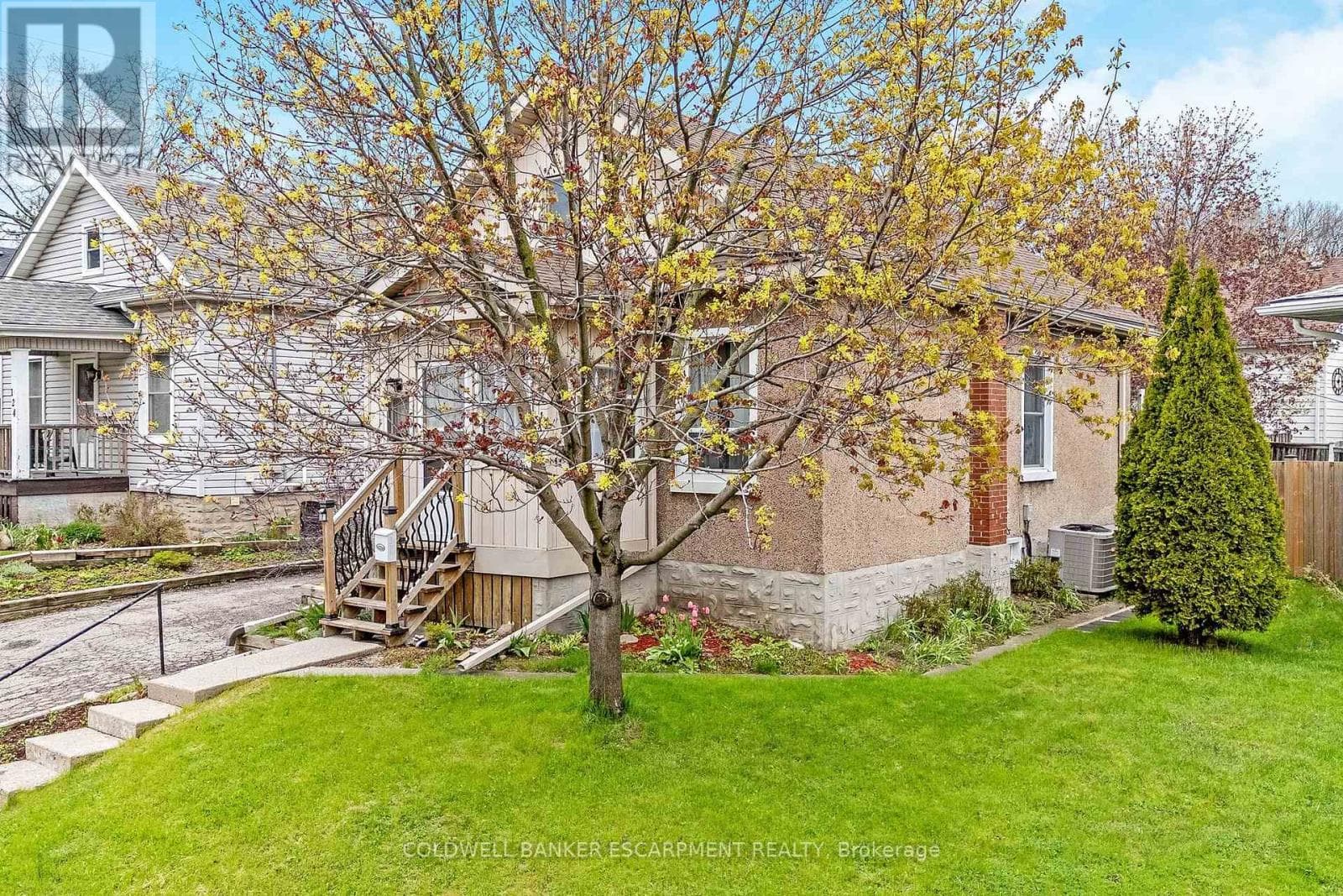 122 CEDAR STREET — photo 2