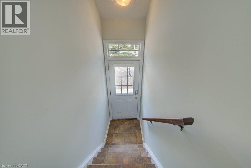 240 WESTMEADOW Drive Unit# 15C — photo 3