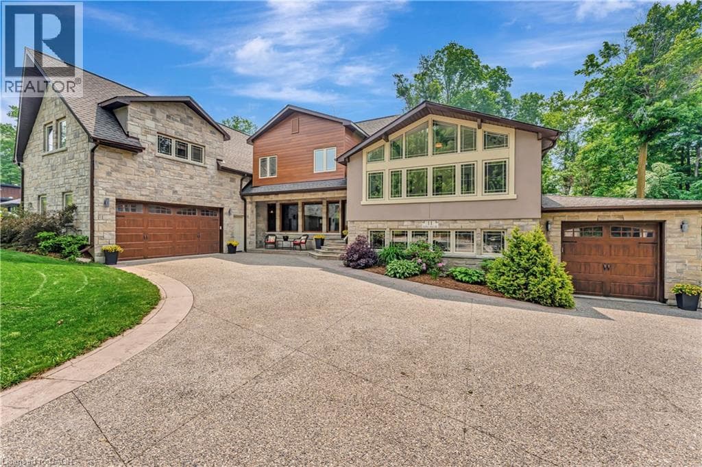 11 MAPLE HILL Drive — photo 2