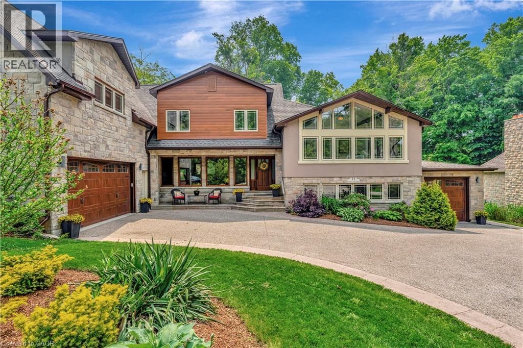 11 MAPLE HILL Drive — photo 3