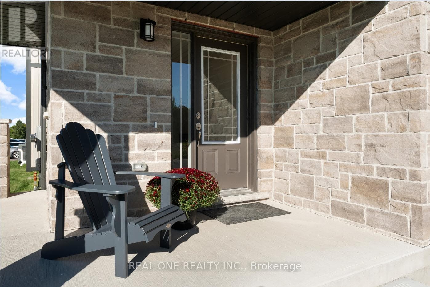 79 HARRISON DRIVE — photo 3
