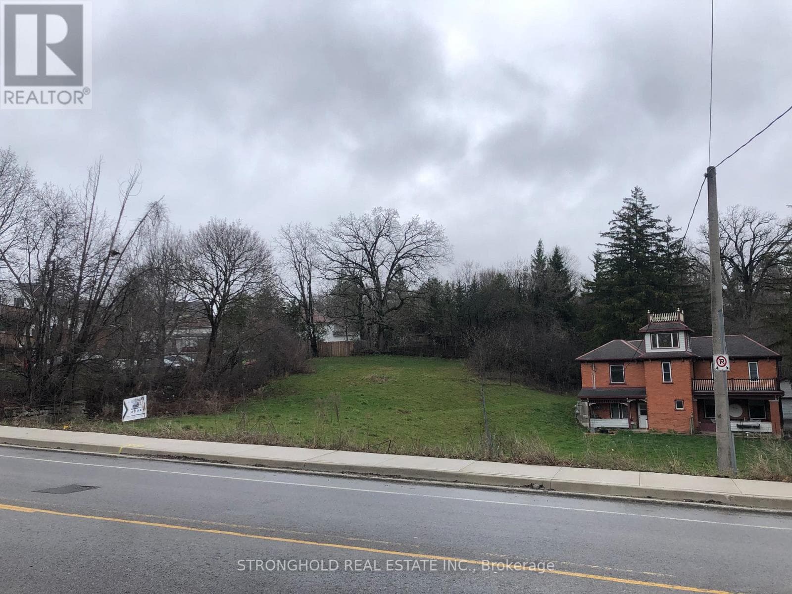 26 BRIDGE STREET W — photo 1