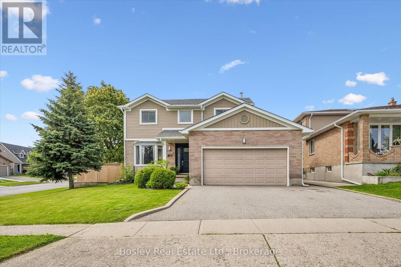 687 CHAMPLAIN BOULEVARD — photo 1