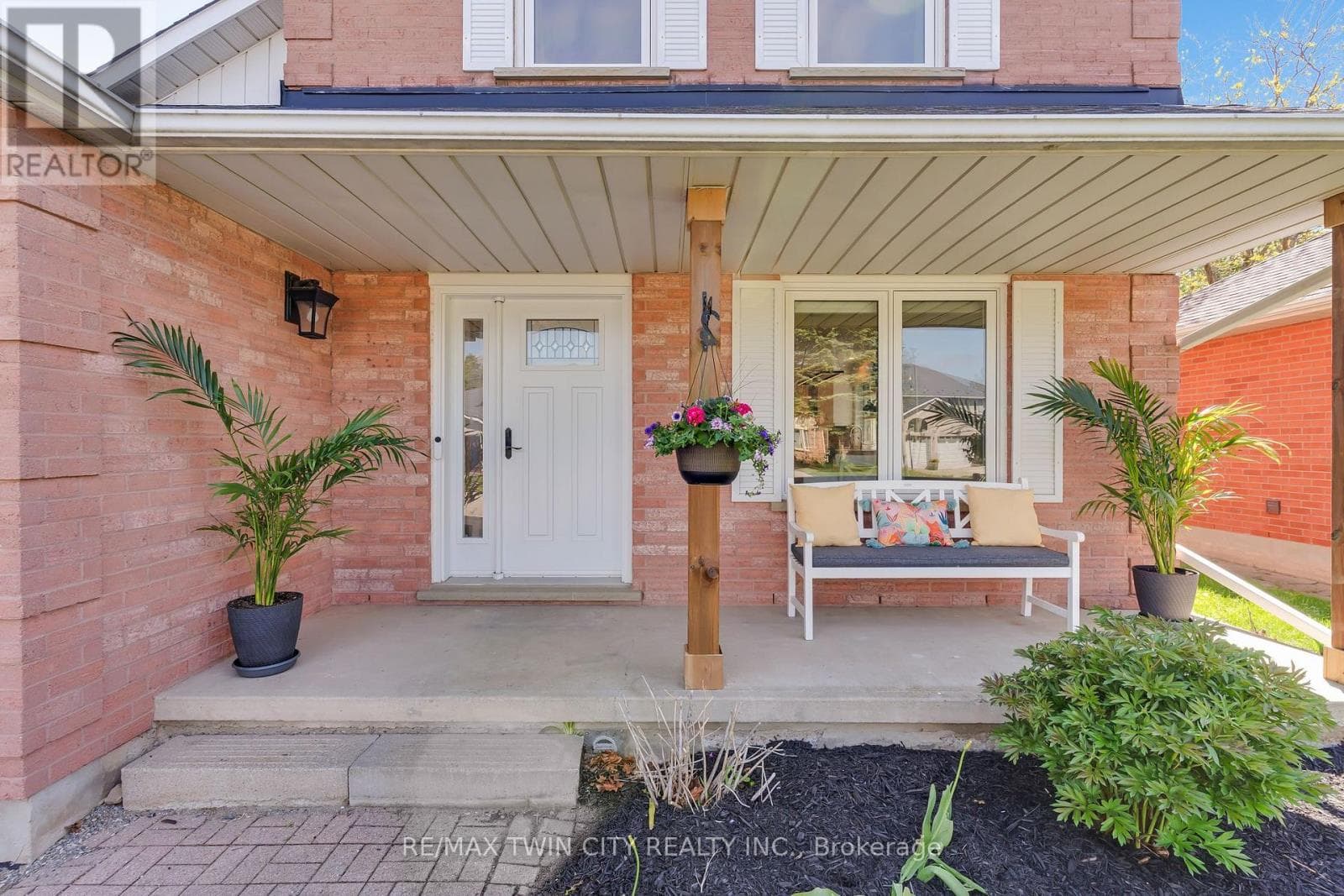 42 HANDORF DRIVE — photo 2