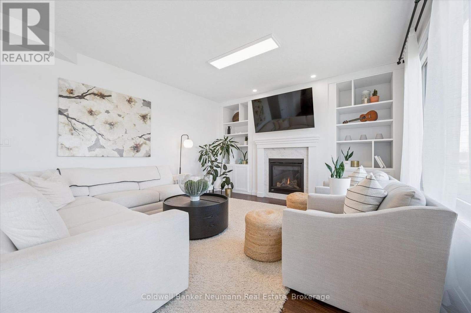 74 GELLERT DRIVE — photo 1
