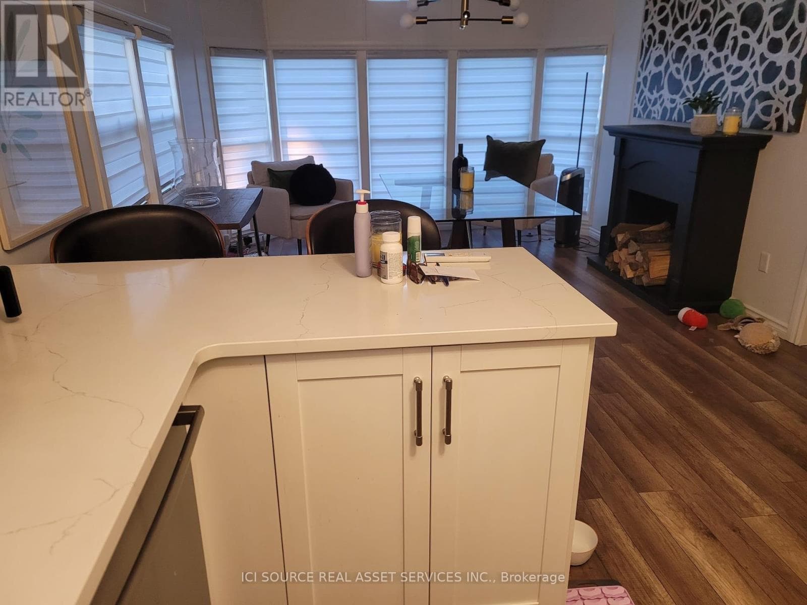 356 - 580 BEAVER CREEK ROAD — photo 3