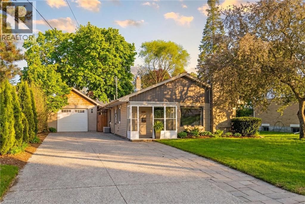 90 DEAN Avenue — photo 1