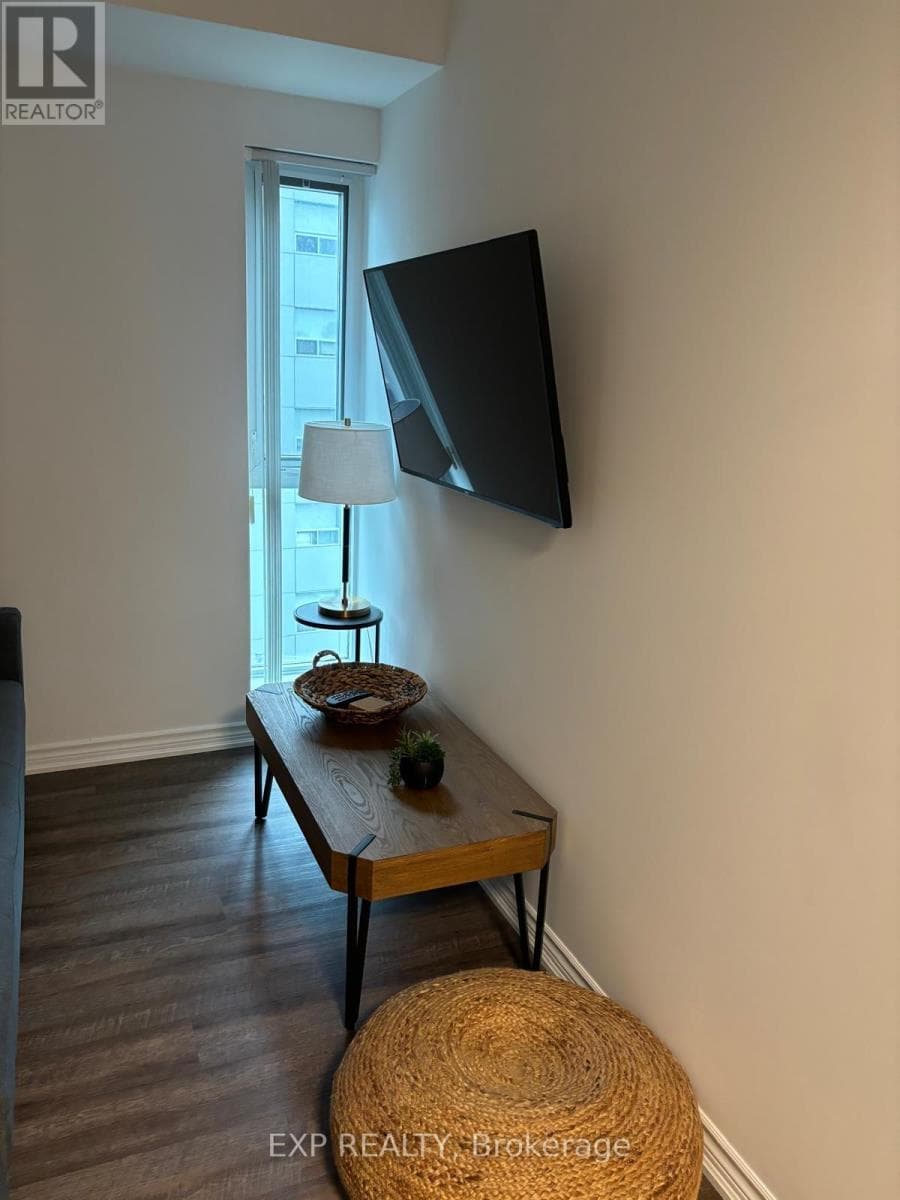 603 - 158 KING STREET — photo 3