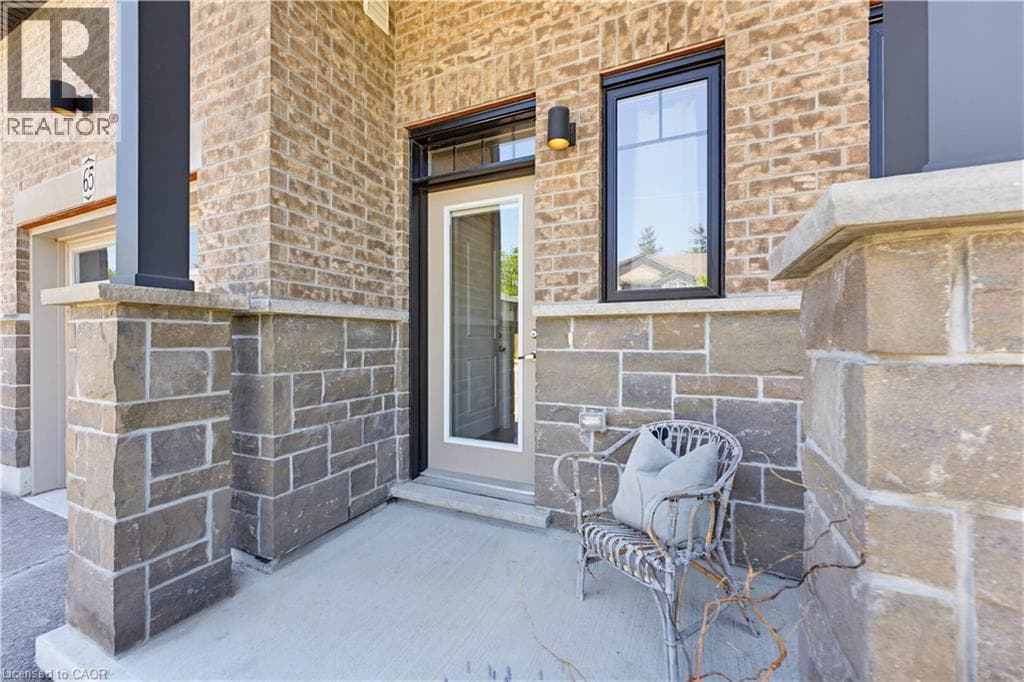 65 TURNER Avenue — photo 2