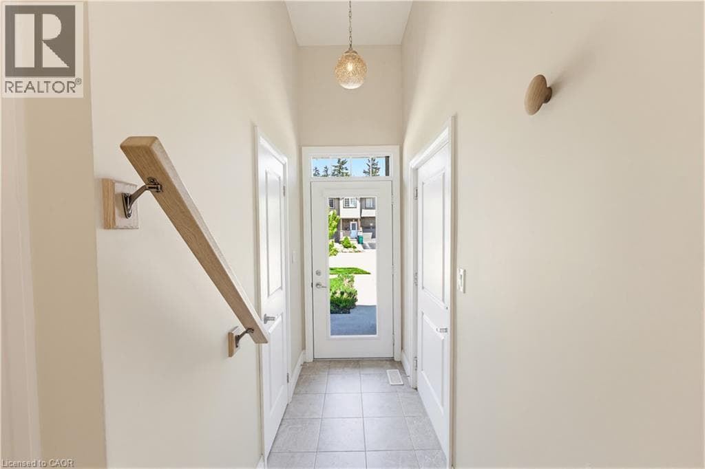 65 TURNER Avenue — photo 3