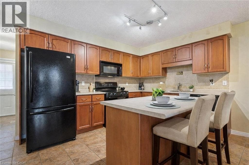 210 DAWN Avenue Unit# 38 — photo 3