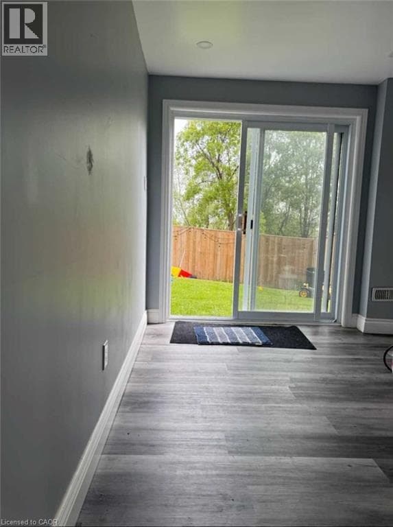 952 DUNNIGAN Court Unit# Lower — photo 3