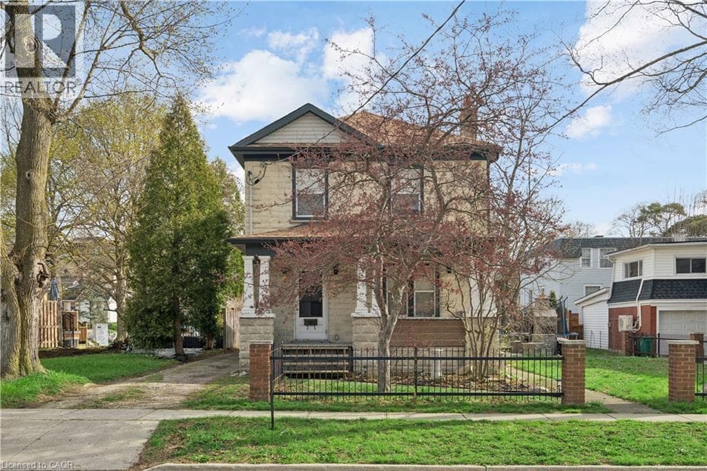 855 HAMILTON Street — photo 2