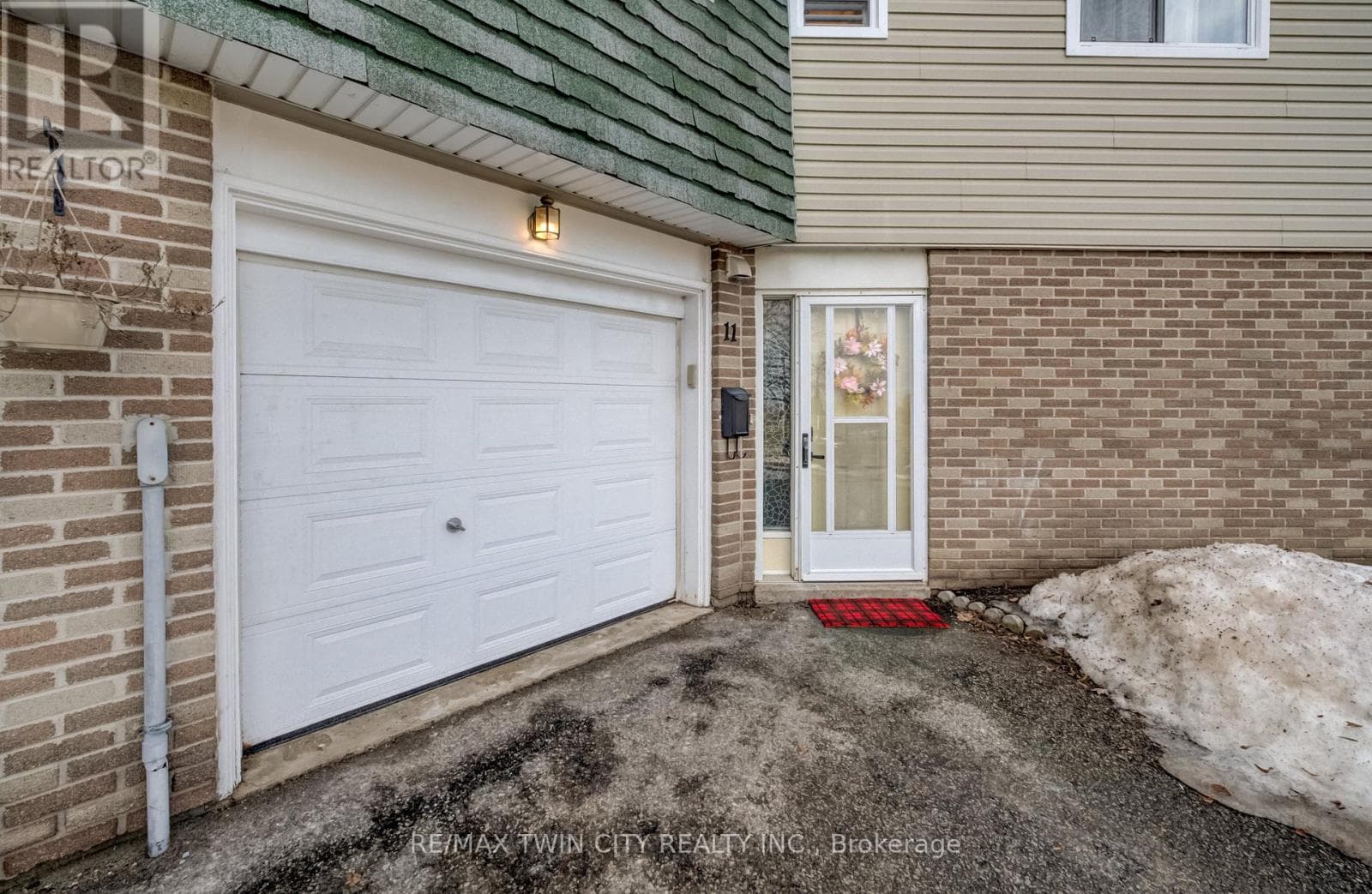 11 - 60 ELMSDALE DRIVE — photo 3