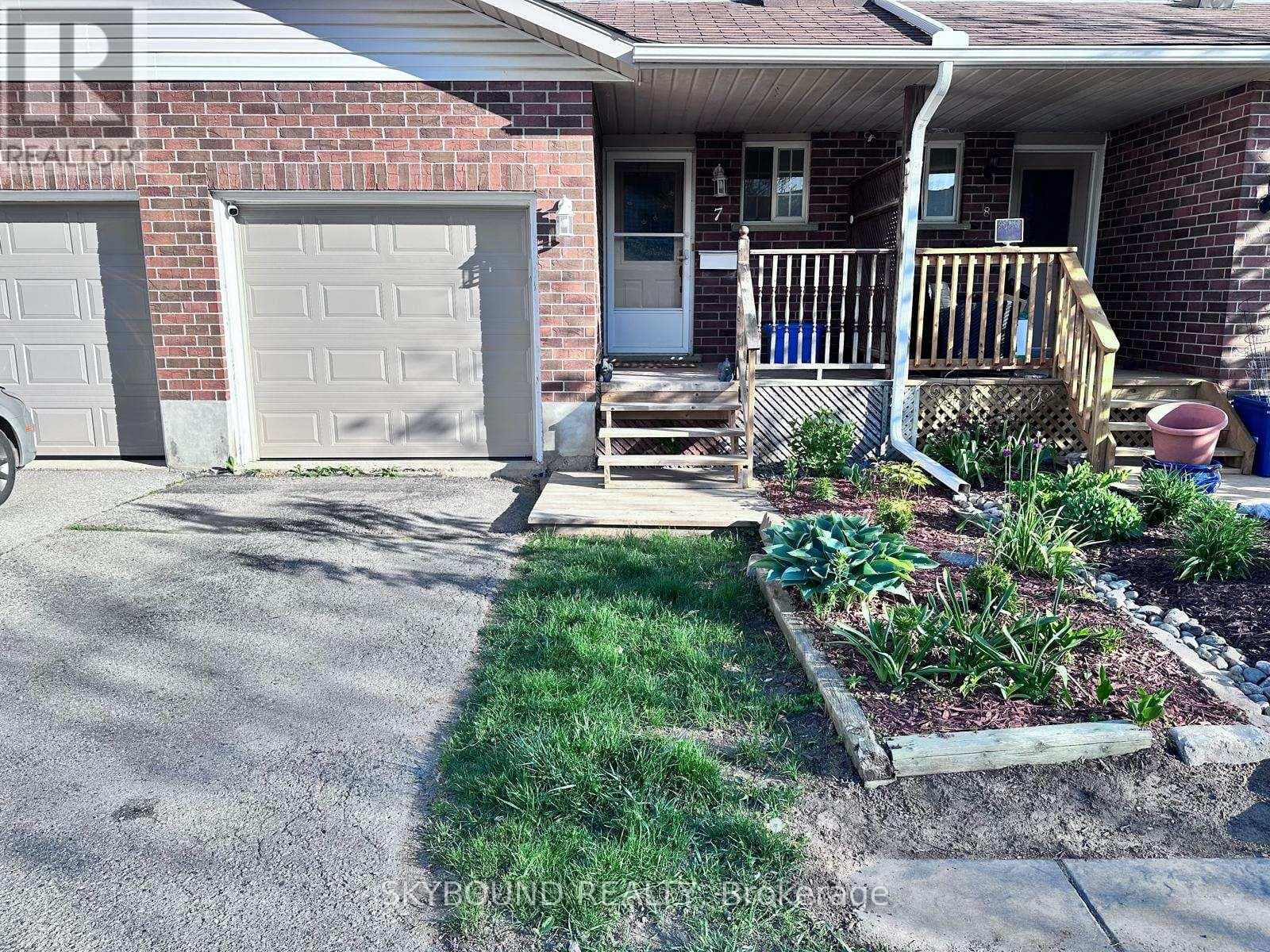 7 - 360 CORNRIDGE PLACE — photo 2
