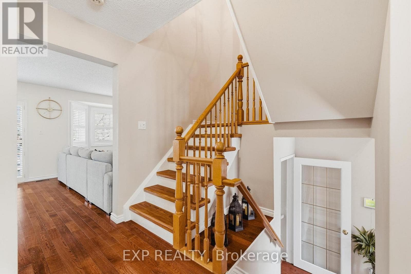 31 - 245 BISHOP STREET S — photo 3