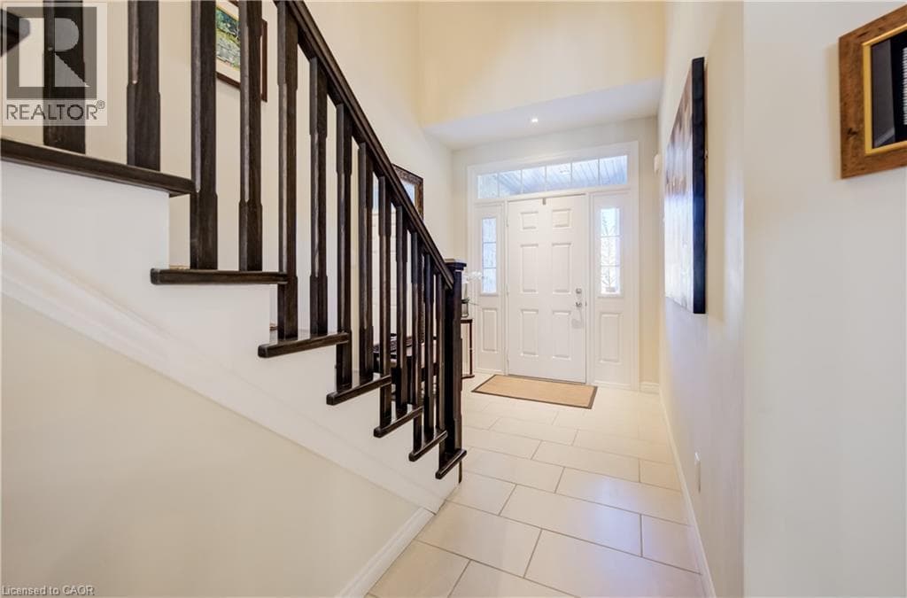 435 WINCHESTER Drive Unit# 10 — photo 3