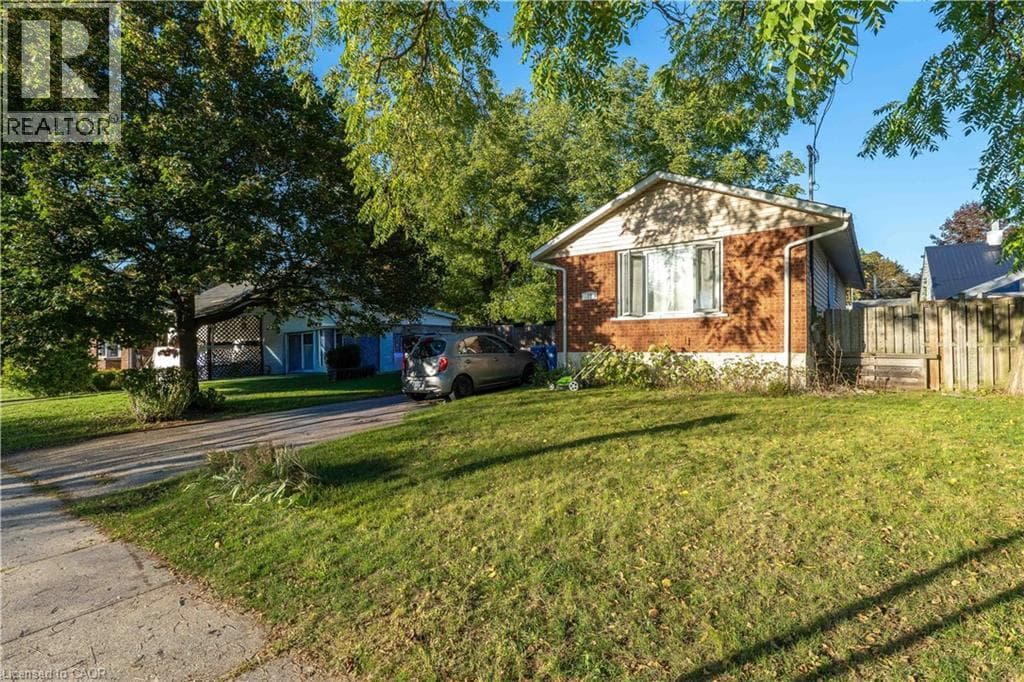 41 ALMA Street N — photo 2