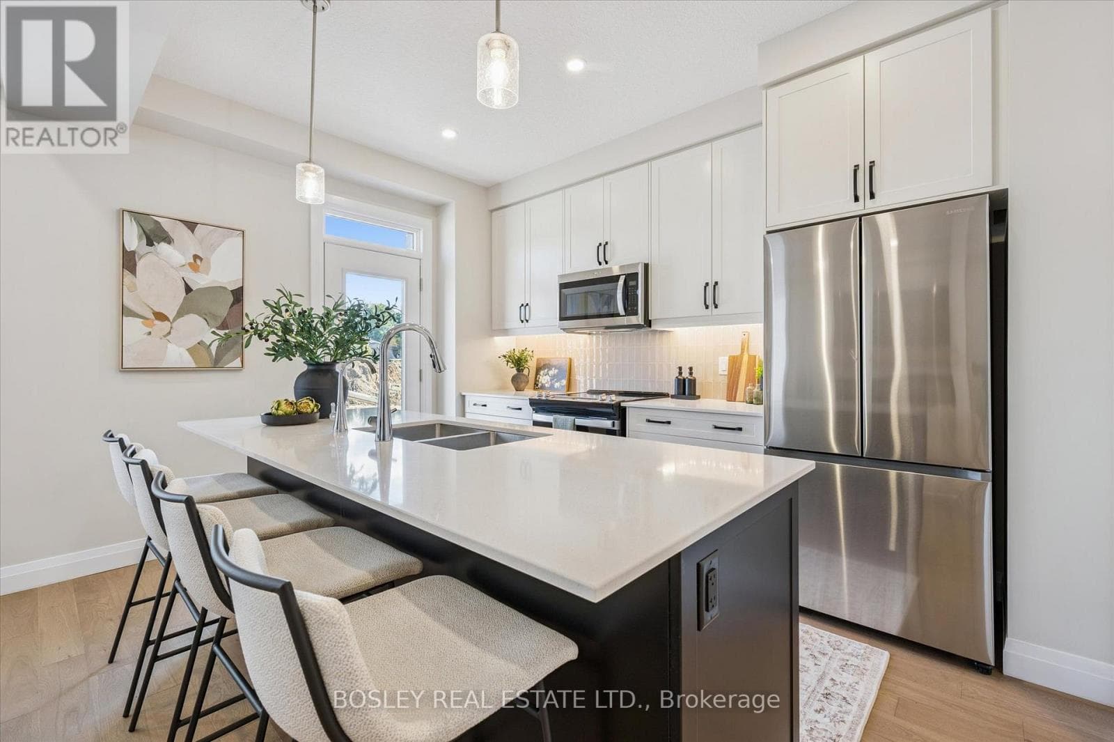 127 CATHERINE STREET — photo 2