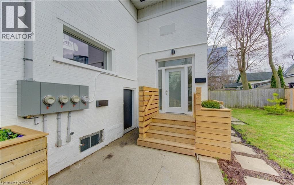 67 LOUISA Street Unit# C — photo 3