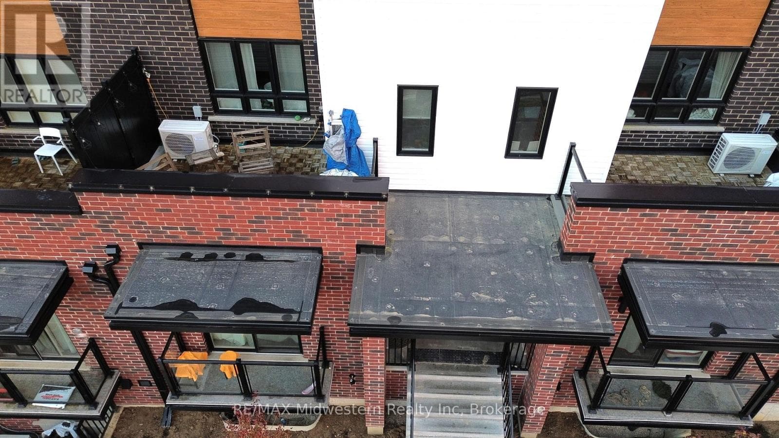 35 - 287 CHAPEL HILL DRIVE — photo 1